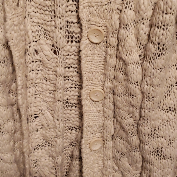 Like New Jessica Simpson Cable Knit Sweater Beige - Picture 3 of 6